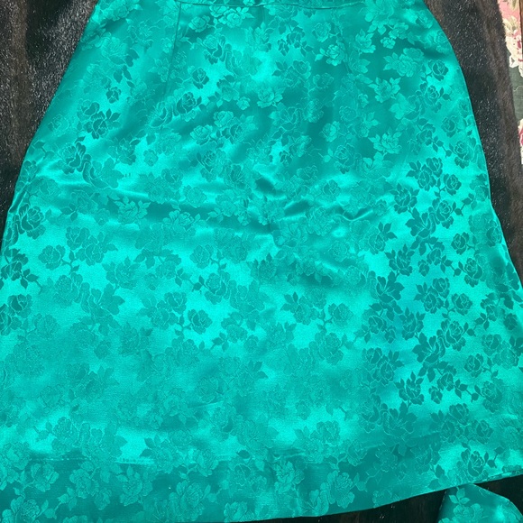 Vintage kelly green satin jacquard ladies two piece dress - Picture 10 of 11